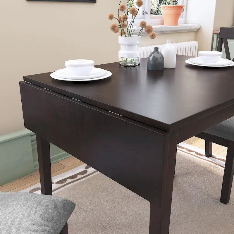Extendable Round Dining Table with Oak Veneer Top